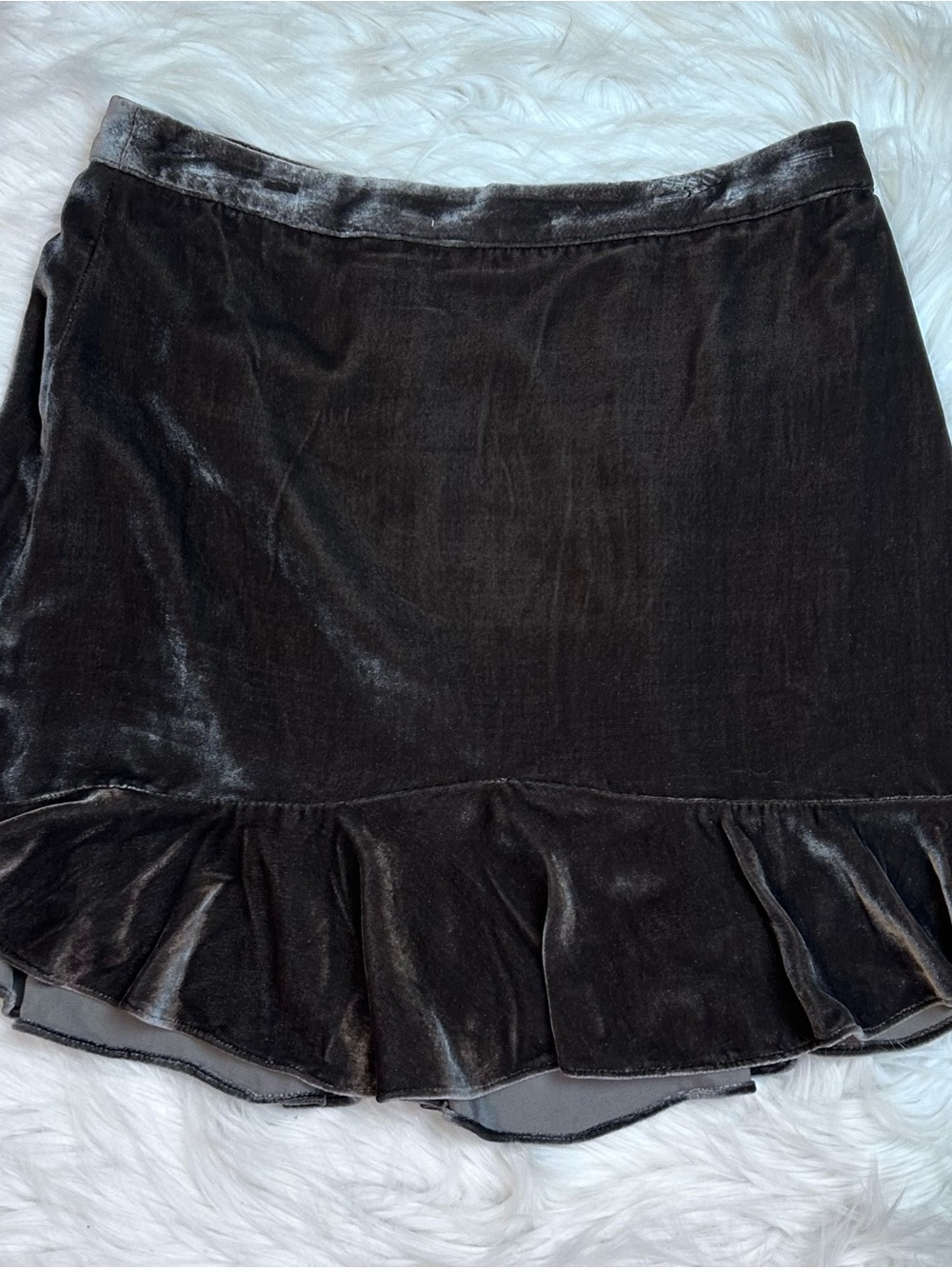Madewell Dark Metal Gray Velvet Mini Skirt Size 4 Ruffle Whimsigoth Fairy Grunge